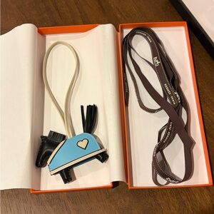 HERMES NIB Rodeo Robeo Coeur Charm PM Black Celeste Blue Craie Milo Horse Charm